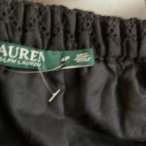 Elegant Black Off-Shoulder Dress - Picture 12 of 13